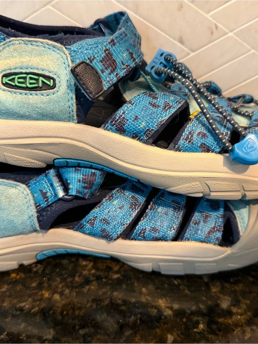 KEEN Newport H2 Kids Size 6 Water / Hiking Sandals